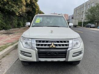 2022款 三菱帕杰罗V93 3.0L GLS 织物 15510877887（同微信） 价格可能随时有变动 欢迎咨询 全国可分期