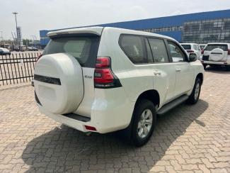 2023款 丰田霸道4000 4.0L EX-R 迪拜版 15510877887（同微信） 价格可能随时有变动 欢迎咨询 全国可分期